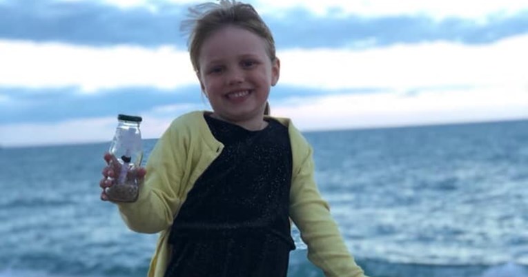 Djevojčica bacila bocu s porukom u more pa nakon 20 dana dobila odgovor